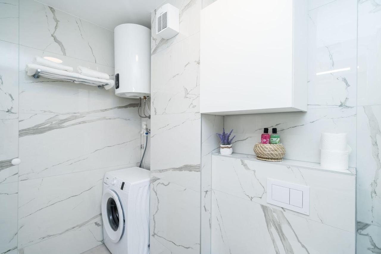 Apartment Nava - New And Spacious Gem - Free Parking 두브로브니크 외부 사진