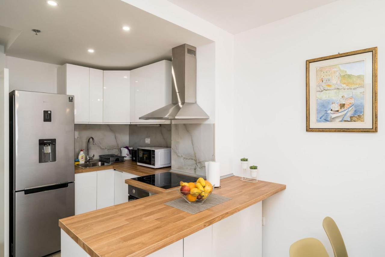 Apartment Nava - New And Spacious Gem - Free Parking 두브로브니크 외부 사진