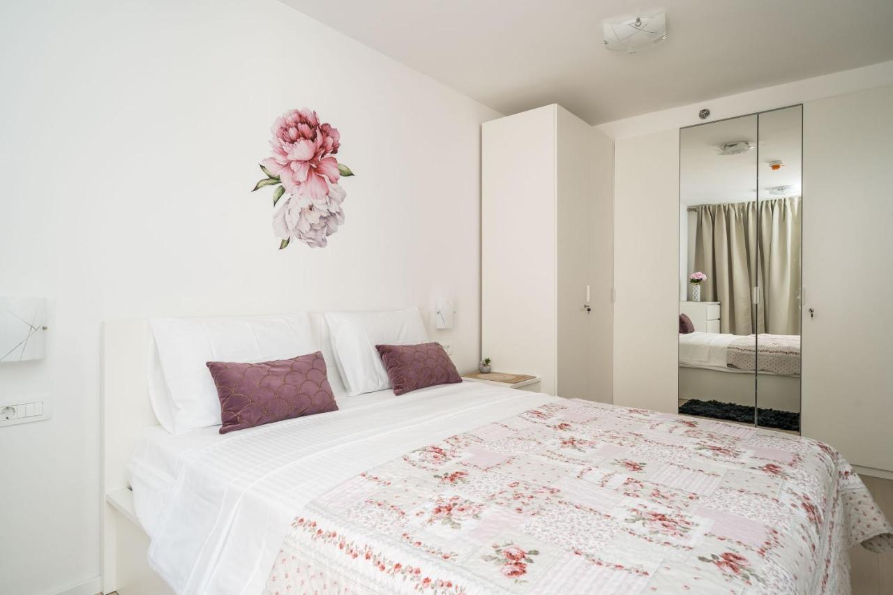 Apartment Nava - New And Spacious Gem - Free Parking 두브로브니크 외부 사진